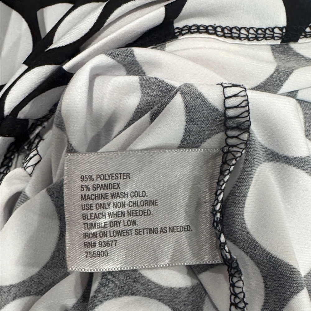 Worthington Black and White Circle Pattern Blouse - Picture 5 of 5